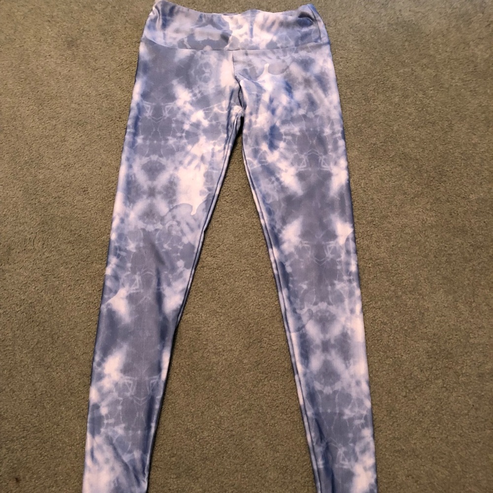 Like new. Onezie full length leggings s/xs